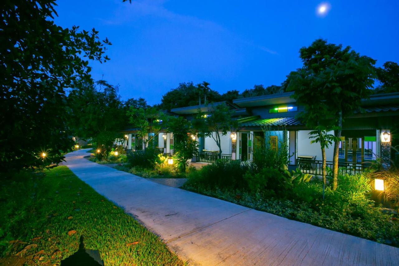 Loft Vintage Chalet Resort Ko Lanta Dış mekan fotoğraf